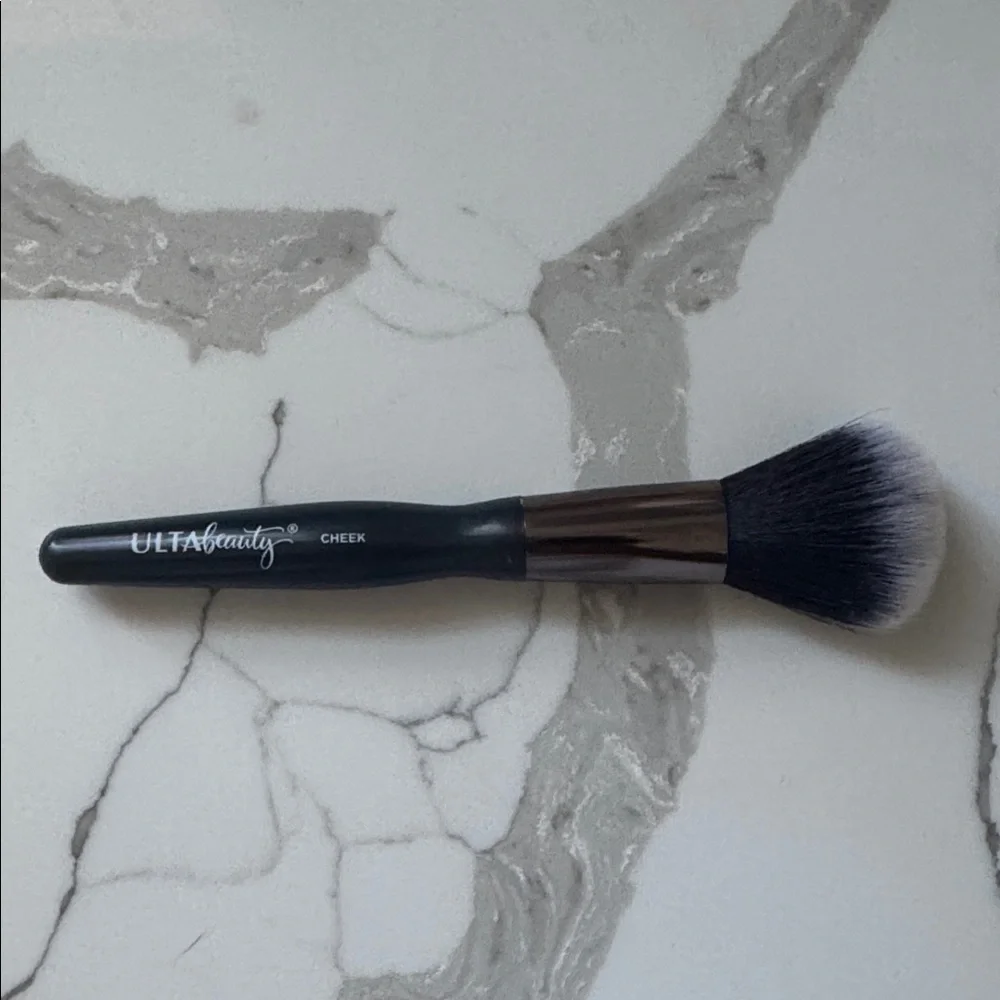 🌸5/$25🌸 Ulta cheek makeup brush